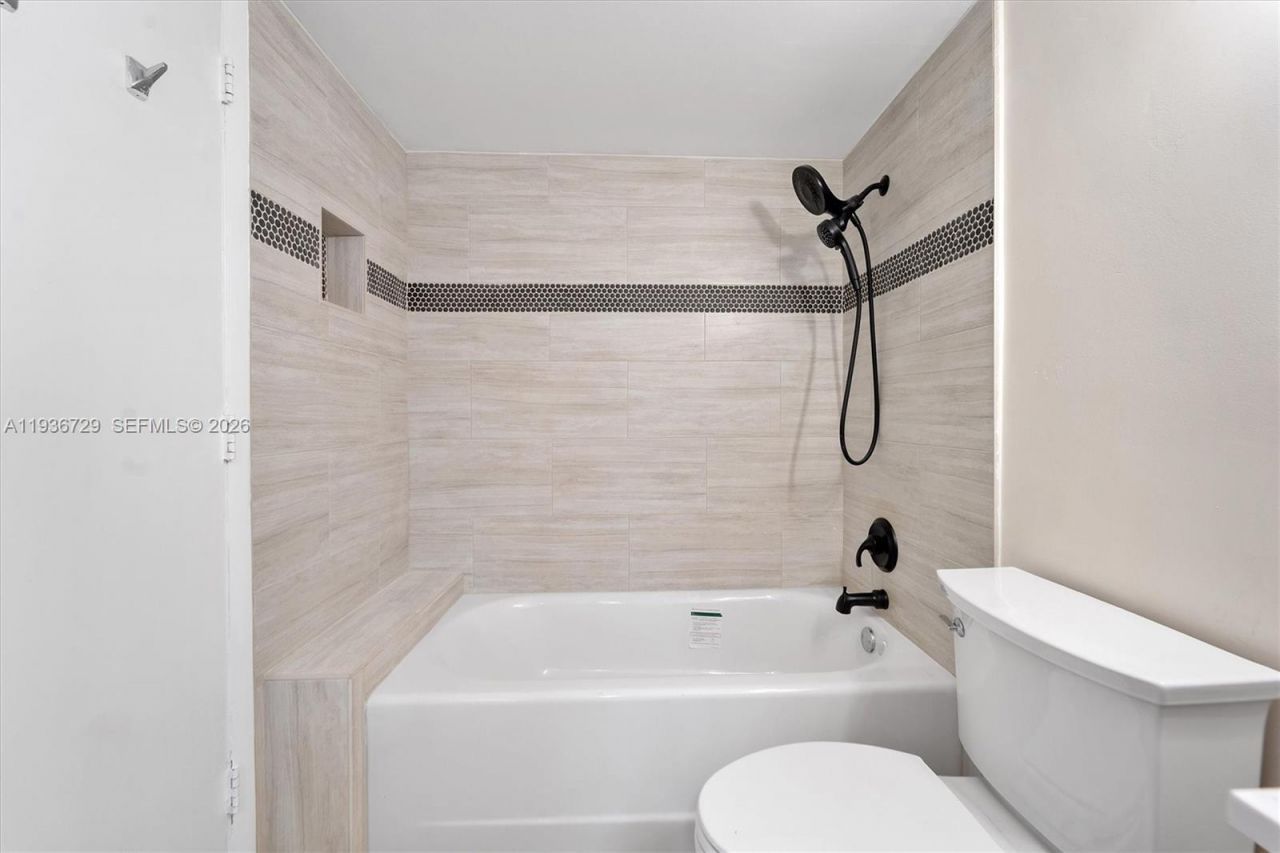 1109 Green Pine Blvd, Unit C1, West Palm Beach, FL 33409 Photo