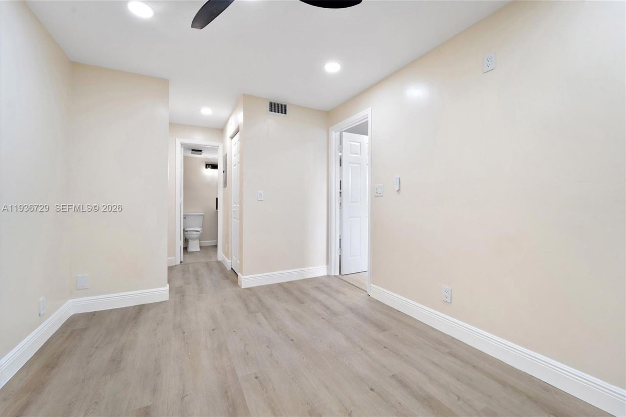 1109 Green Pine Blvd, Unit C1, West Palm Beach, FL 33409 Photo