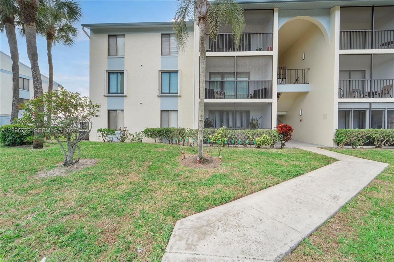 1109 Green Pine Blvd, Unit C1, West Palm Beach, FL 33409 Photo