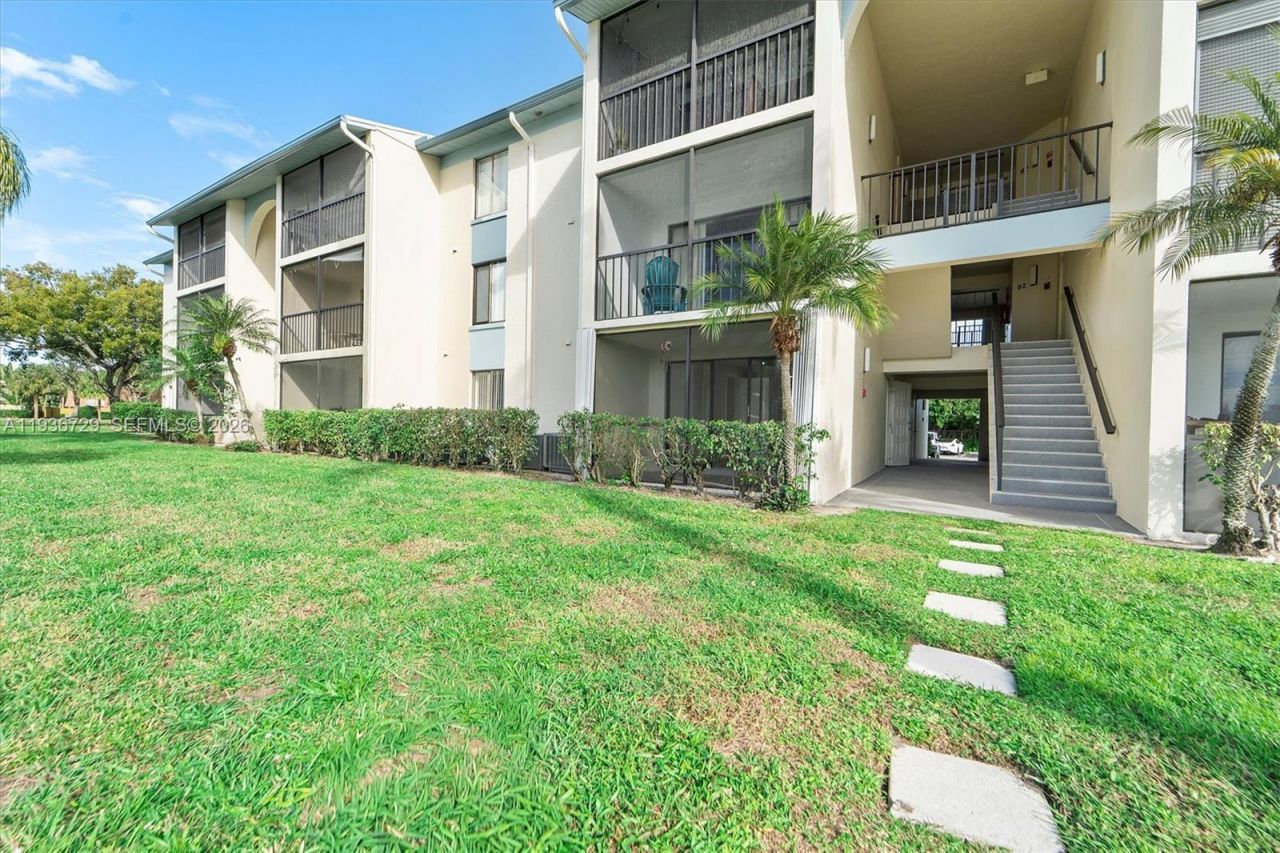 1109 Green Pine Blvd, Unit C1, West Palm Beach, FL 33409 Photo