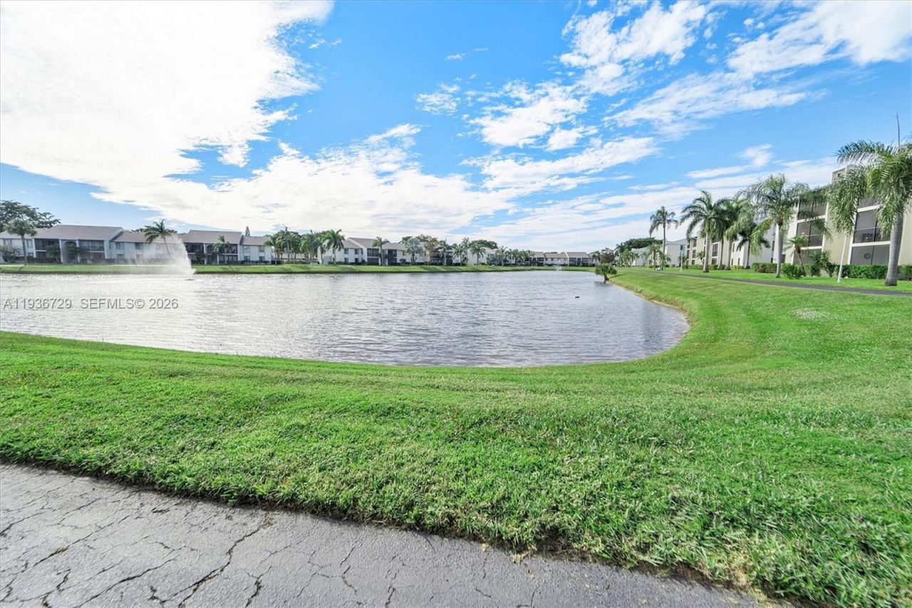 1109 Green Pine Blvd, Unit C1, West Palm Beach, FL 33409 Photo