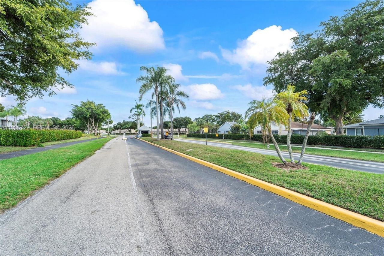 1109 Green Pine Blvd, Unit C1, West Palm Beach, FL 33409 Photo