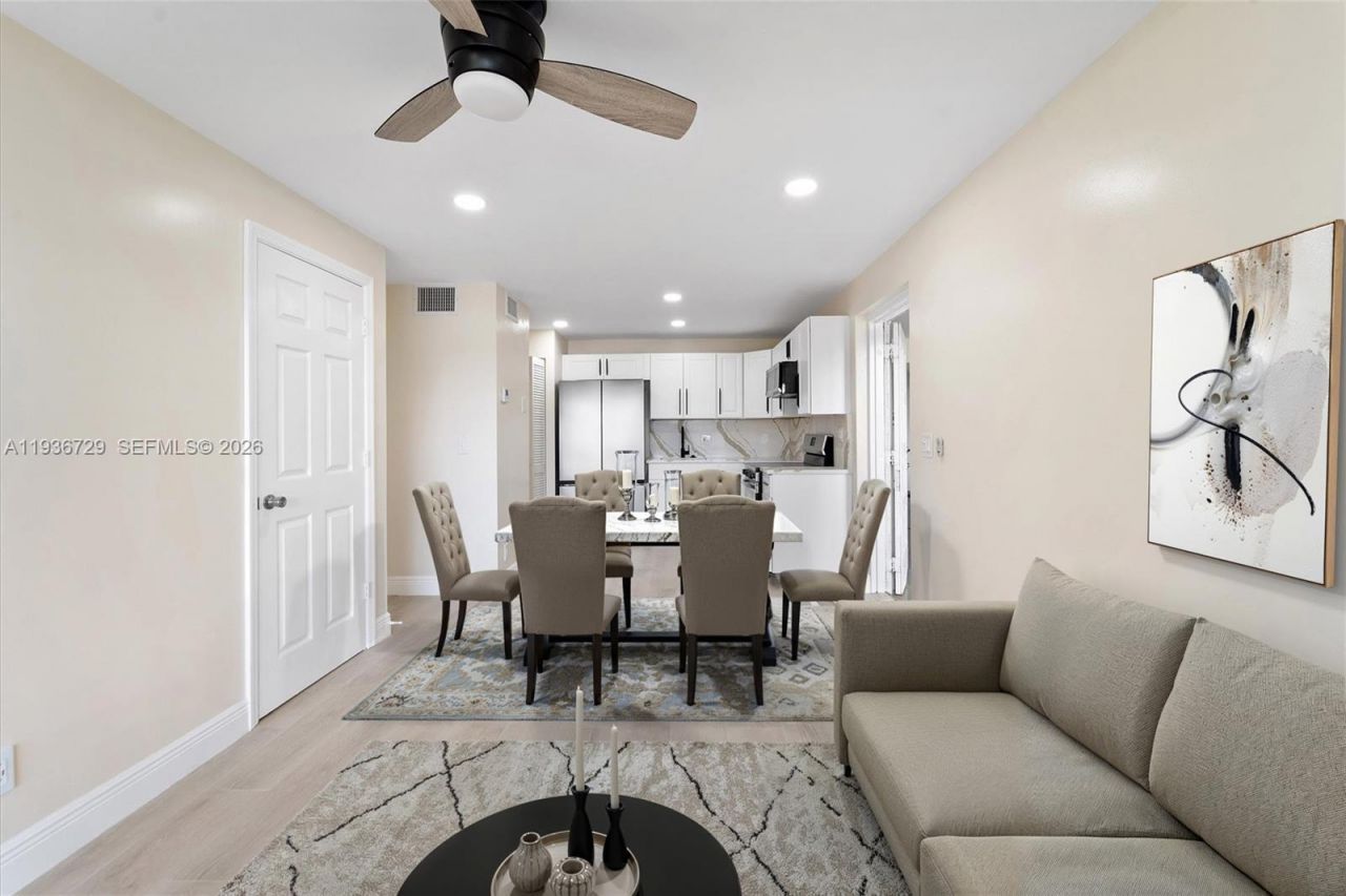 1109 Green Pine Blvd, Unit C1, West Palm Beach, FL 33409 Photo