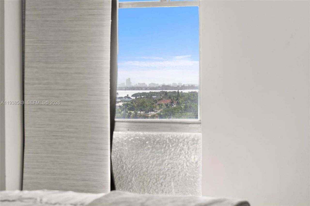 2350 NE 135th St , Unit 1006, North Miami, FL 33181 Photo