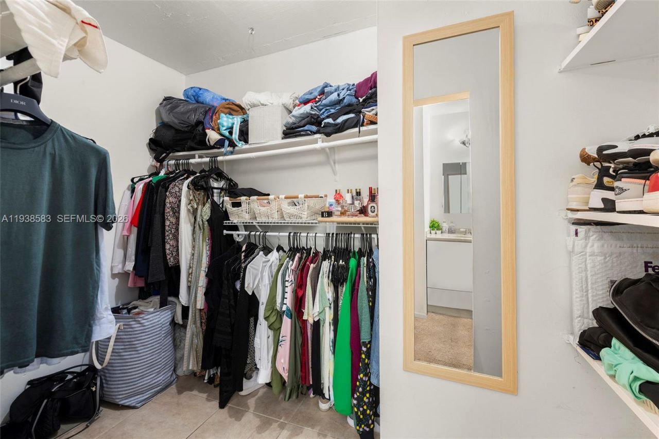 2350 NE 135th St, Unit 1006, North Miami, FL 33181 Photo