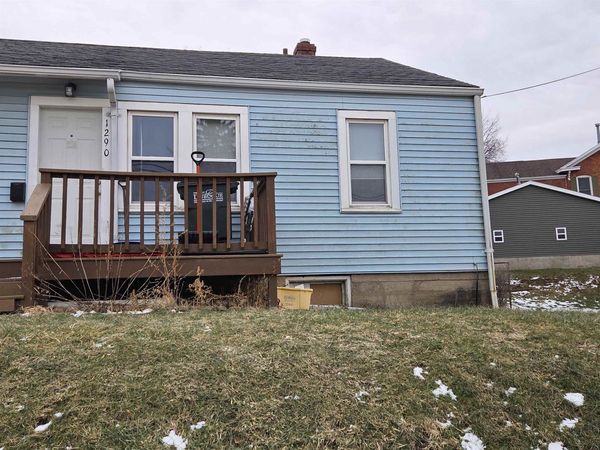 1290 Cleveland Avenue, Dubuque, IA 52003