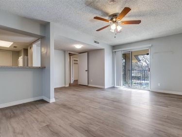 12818 Midway Road, Unit 2068, Dallas, TX 75244