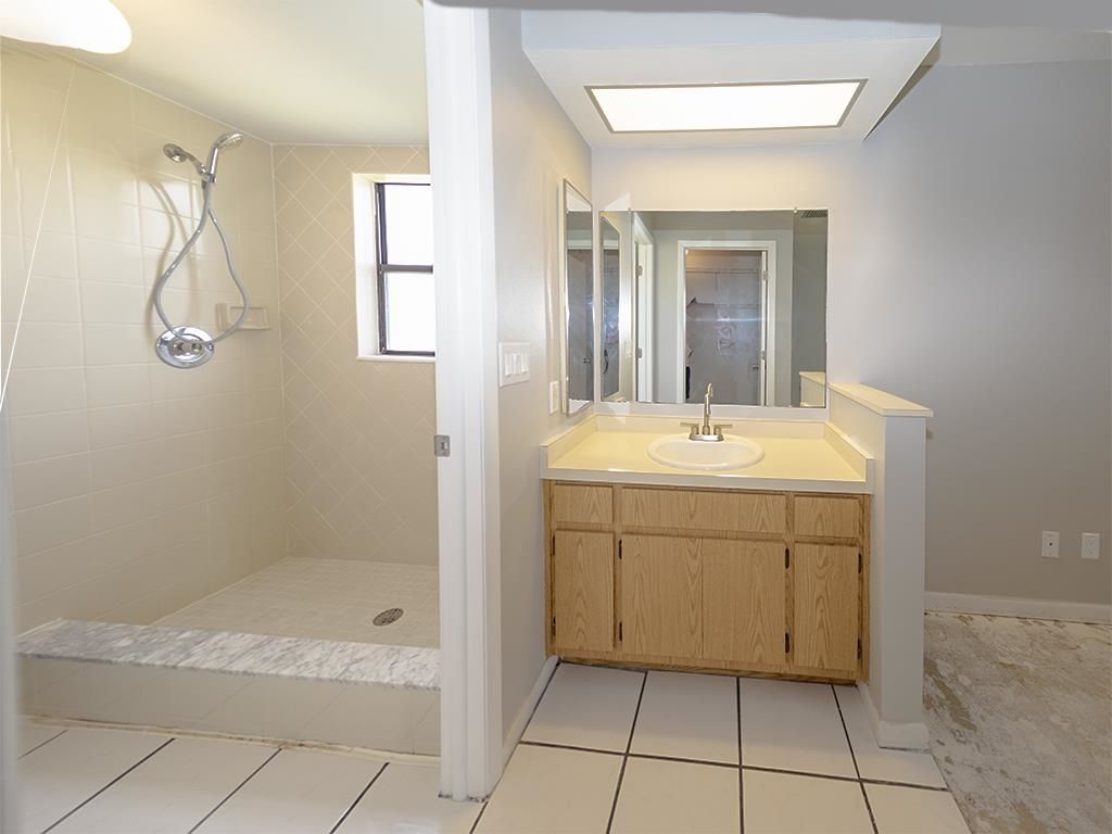 15206 Parkside Dr, Unit 201, Fort Myers, FL 33908 Photo