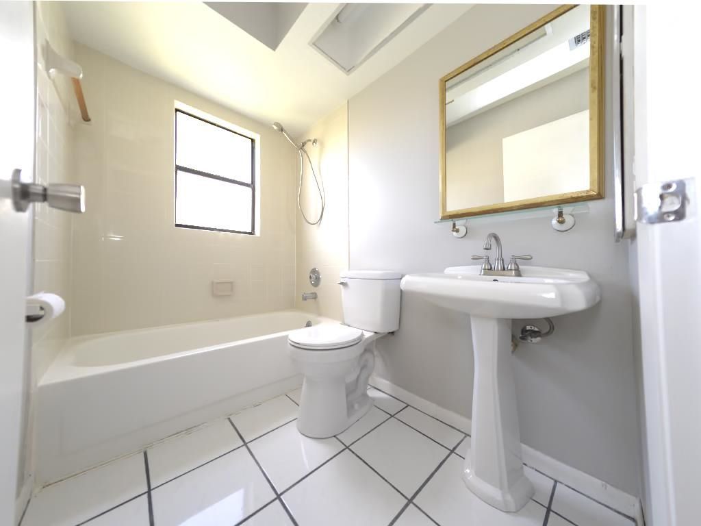 15206 Parkside Dr, Unit 201, Fort Myers, FL 33908 Photo
