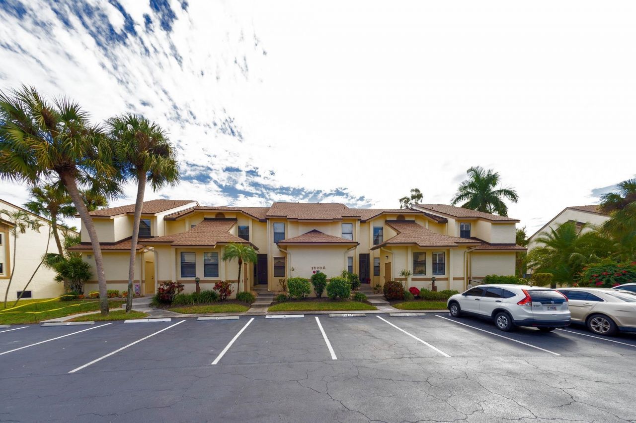 15206 Parkside Dr, Unit 201, Fort Myers, FL 33908 Photo