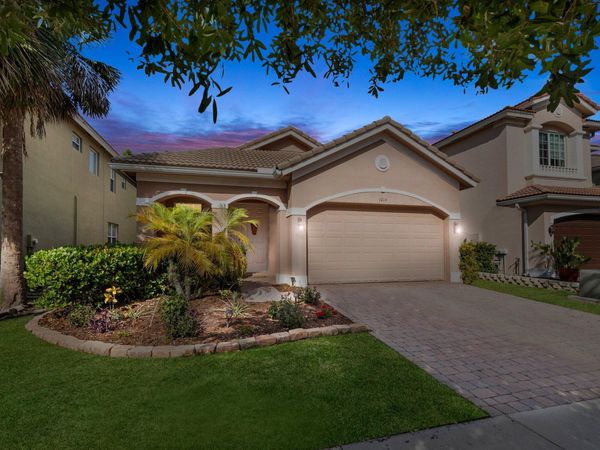 1014 NW Leonardo Circle, Port Saint Lucie, FL 34986