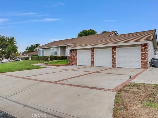30279 Clear Water, Canyon Lake, CA 92587