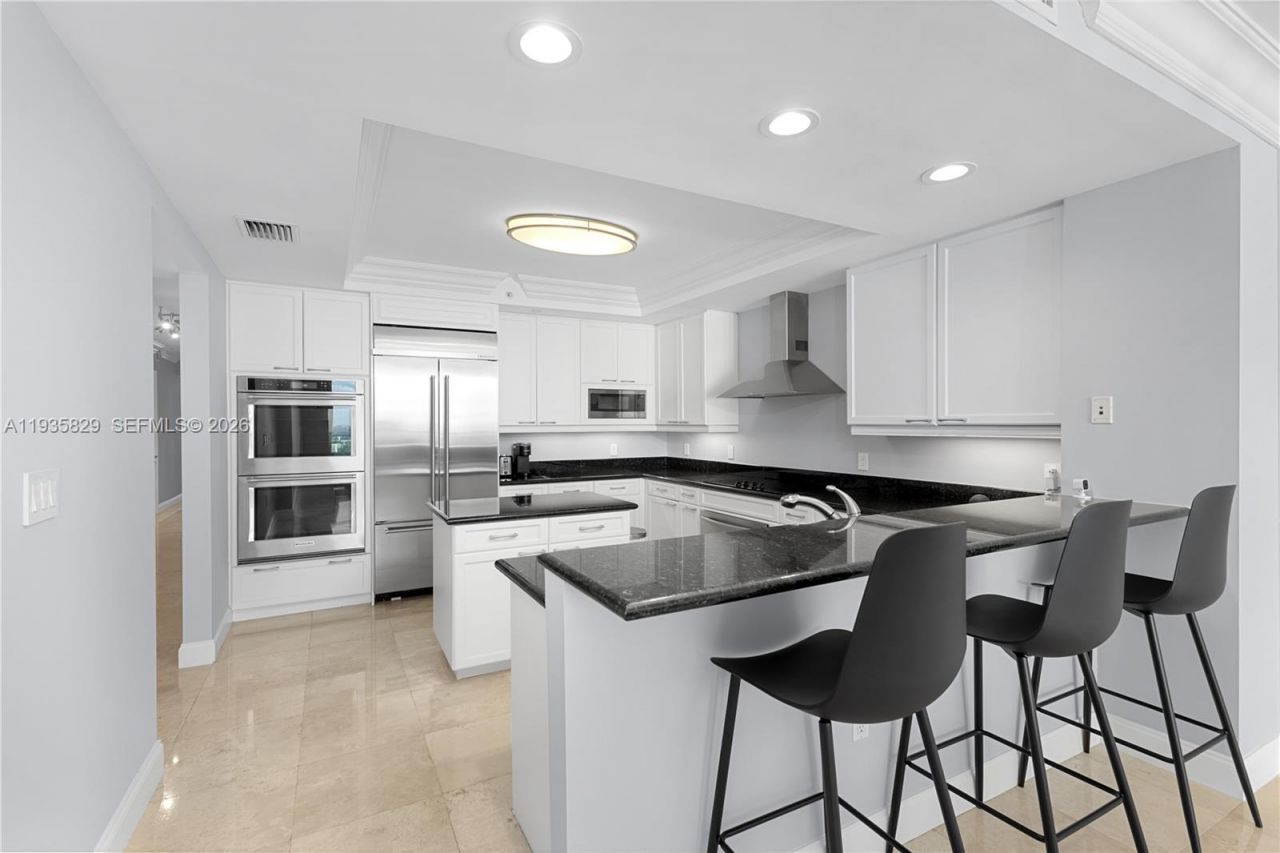 20201 E Country Club Dr, Unit 2506, Aventura, FL 33180 Photo