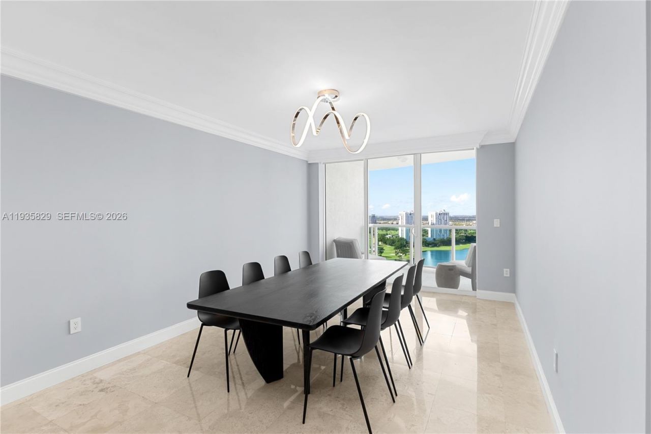 20201 E Country Club Dr, Unit 2506, Aventura, FL 33180 Photo