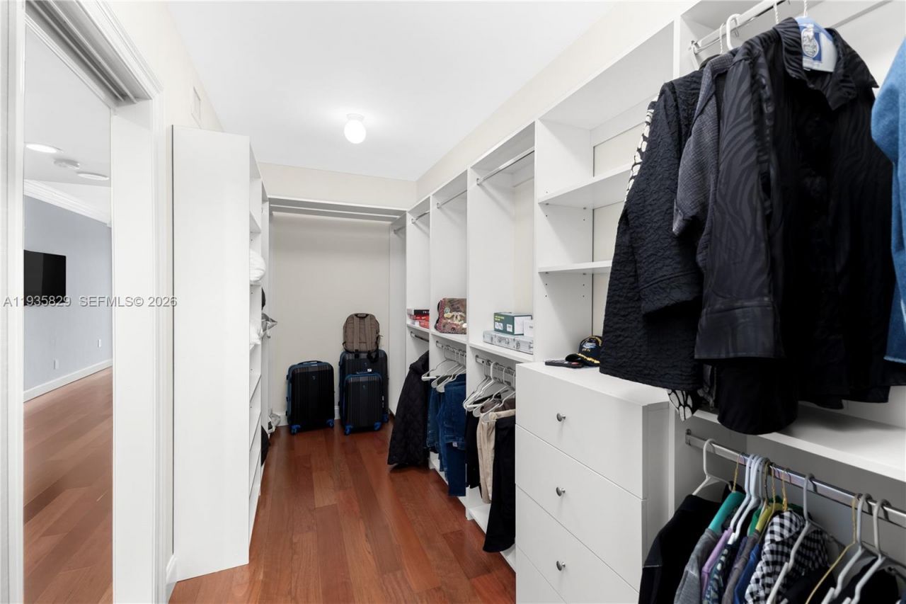 20201 E Country Club Dr, Unit 2506, Aventura, FL 33180 Photo