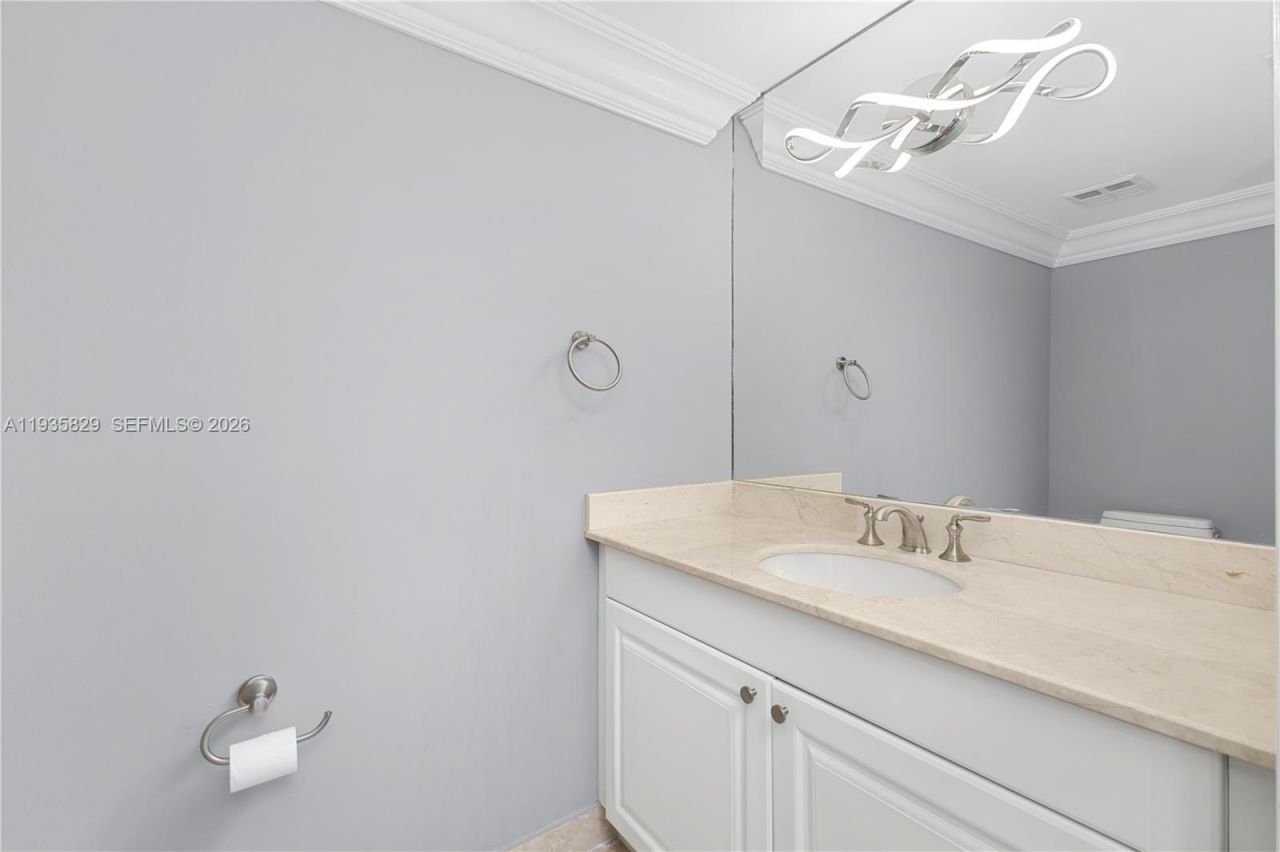 20201 E Country Club Dr, Unit 2506, Aventura, FL 33180 Photo