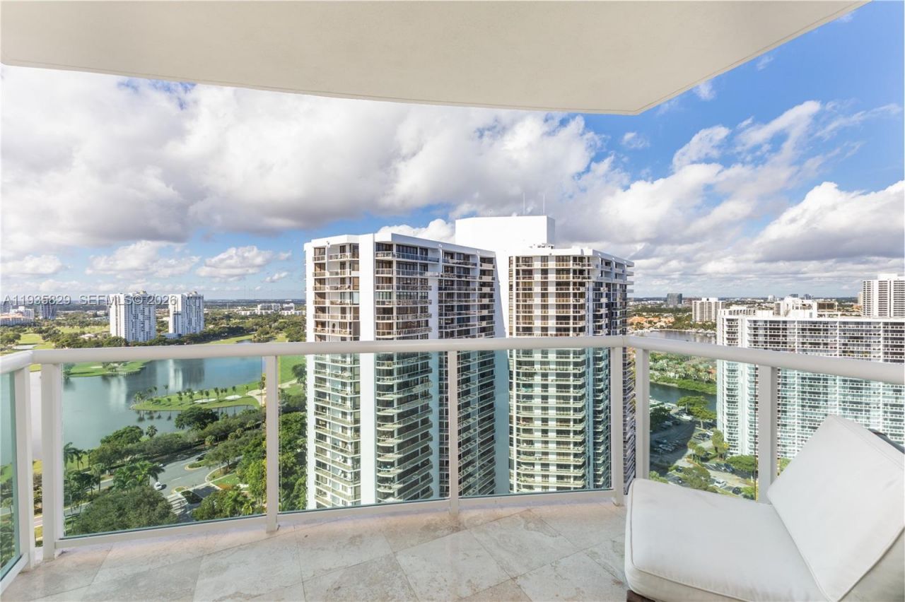 20201 E Country Club Dr, Unit 2506, Aventura, FL 33180 Photo
