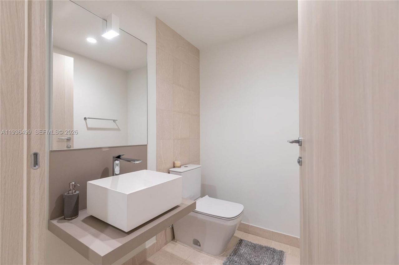 1000 Brickell Plz , Unit 3902, Miami, FL 33131 Photo