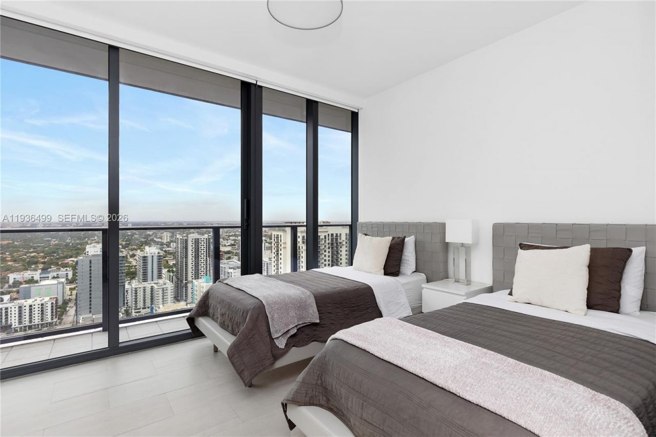 1000 Brickell Plz , Unit 3902, Miami, FL 33131 Photo