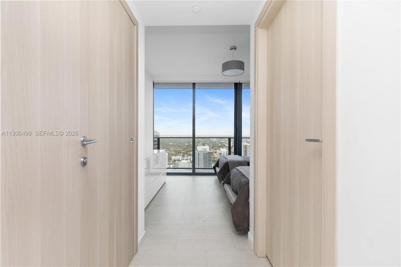 1000 Brickell Plz , Unit 3902, Miami, FL 33131 Photo