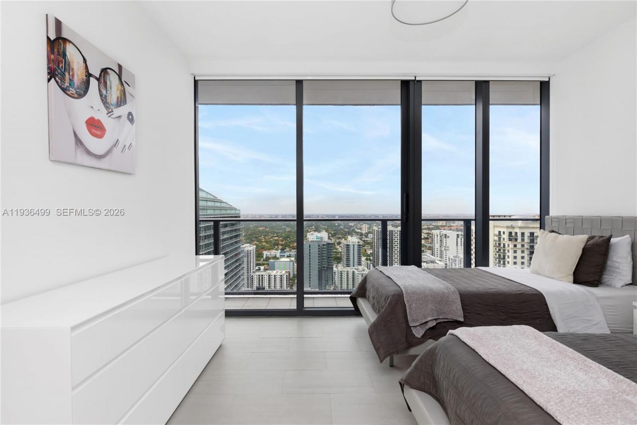 1000 Brickell Plz , Unit 3902, Miami, FL 33131 Photo