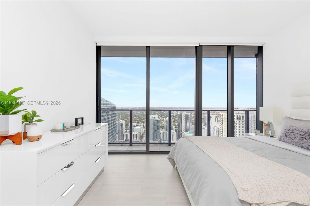 1000 Brickell Plz , Unit 3902, Miami, FL 33131 Photo