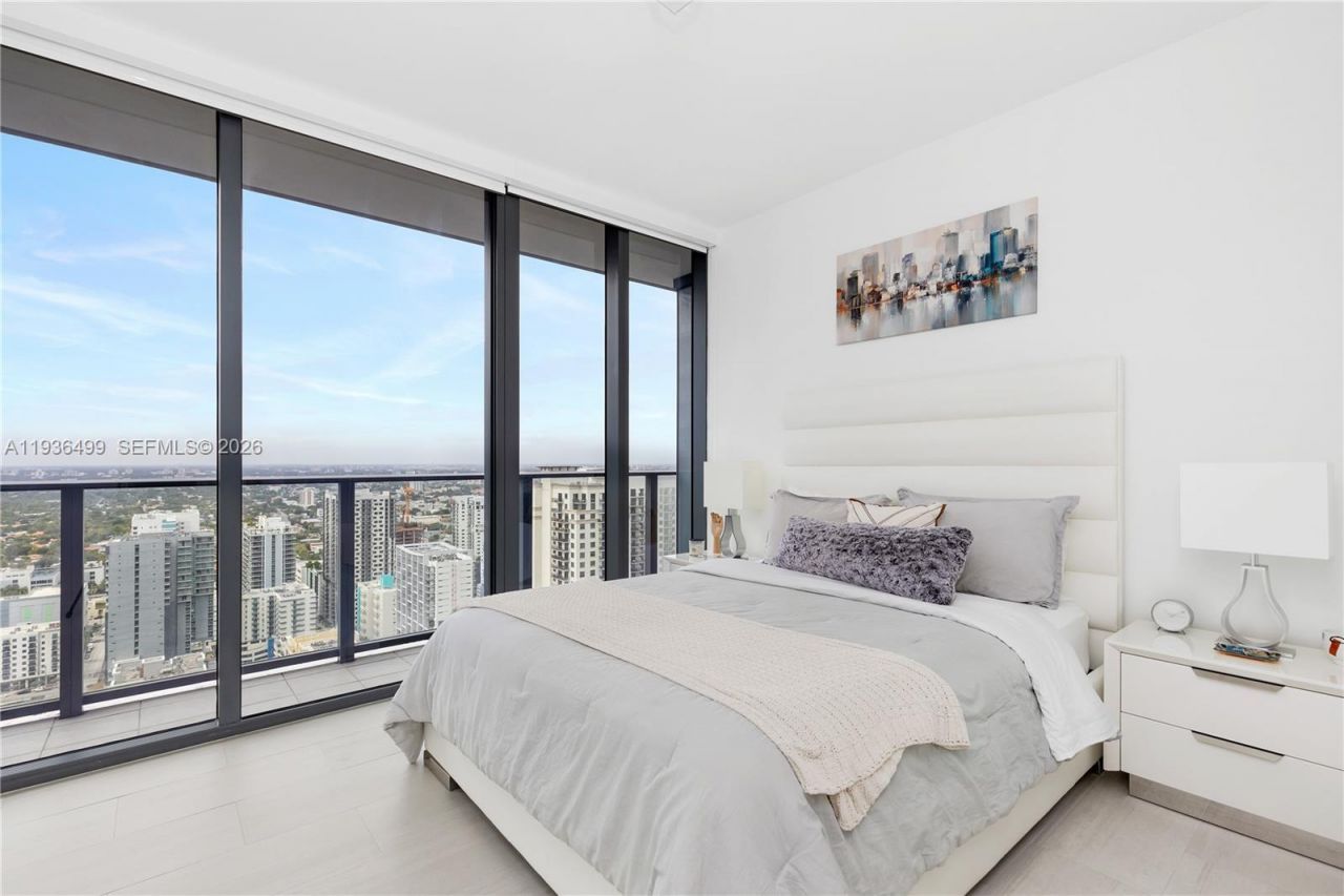 1000 Brickell Plz , Unit 3902, Miami, FL 33131 Photo
