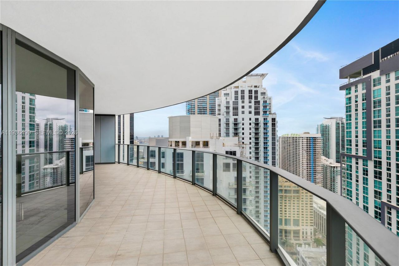 1000 Brickell Plz , Unit 3902, Miami, FL 33131 Photo