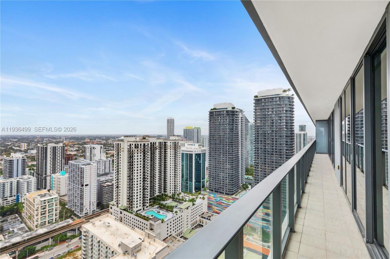 1000 Brickell Plz , Unit 3902, Miami, FL 33131 Photo