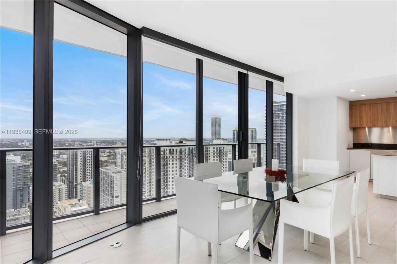 1000 Brickell Plz , Unit 3902, Miami, FL 33131 Photo