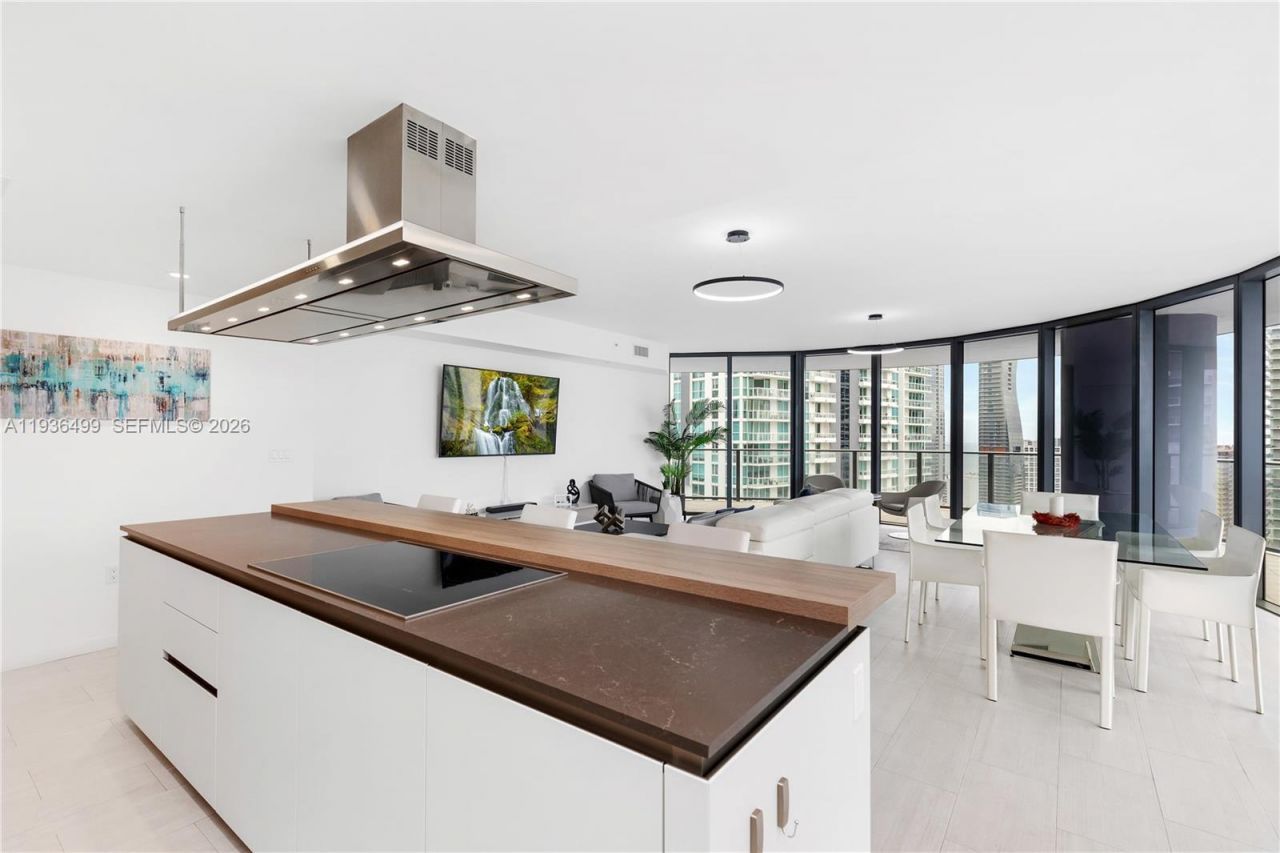 1000 Brickell Plz , Unit 3902, Miami, FL 33131 Photo