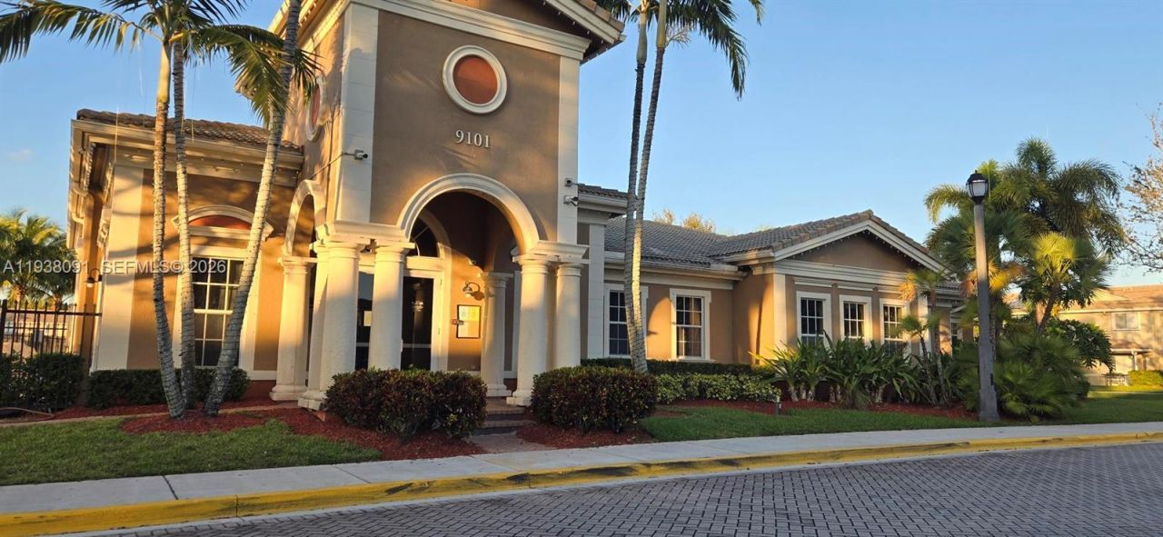 5818 Hampton Hills Blvd, Unit 5818, Tamarac, FL 33321 Photo