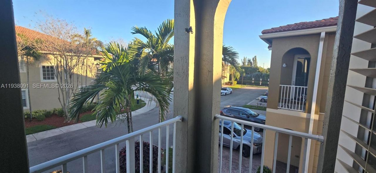 5818 Hampton Hills Blvd, Unit 5818, Tamarac, FL 33321 Photo