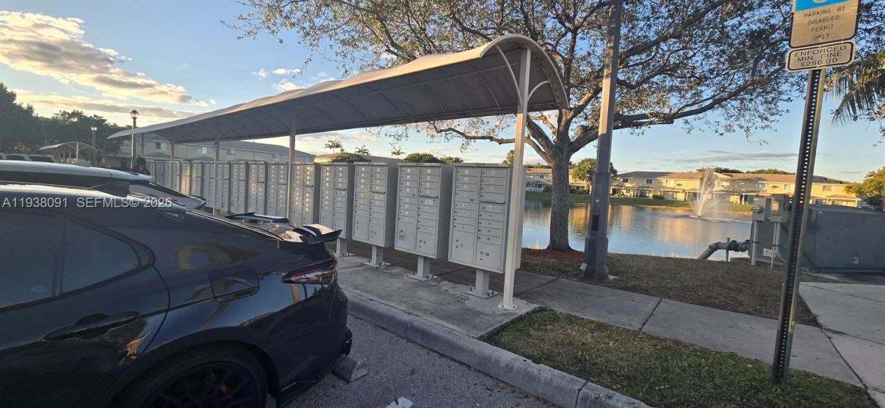 5818 Hampton Hills Blvd, Unit 5818, Tamarac, FL 33321 Photo