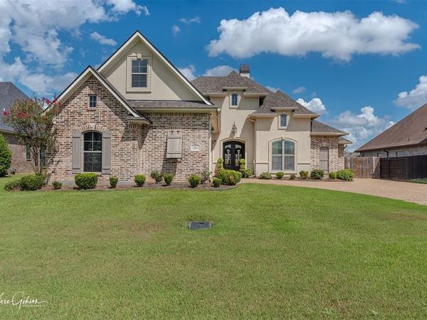 707 Bandera Drive, Bossier City, LA 71111