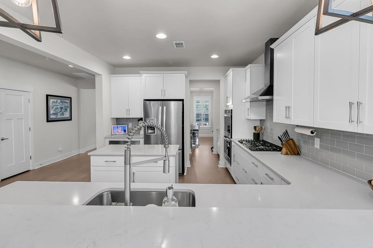 1201 Gannett Road Photo 10