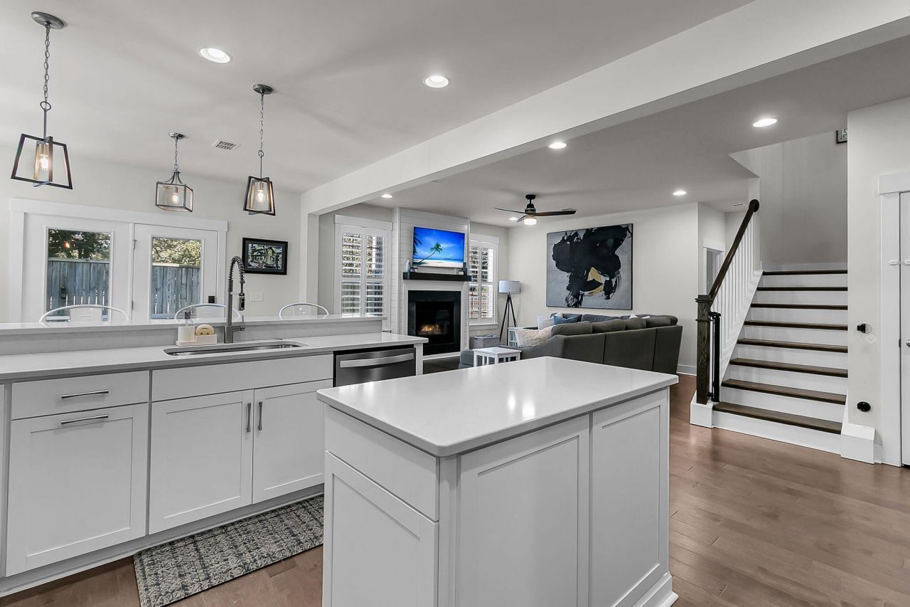 1201 Gannett Road Photo 11