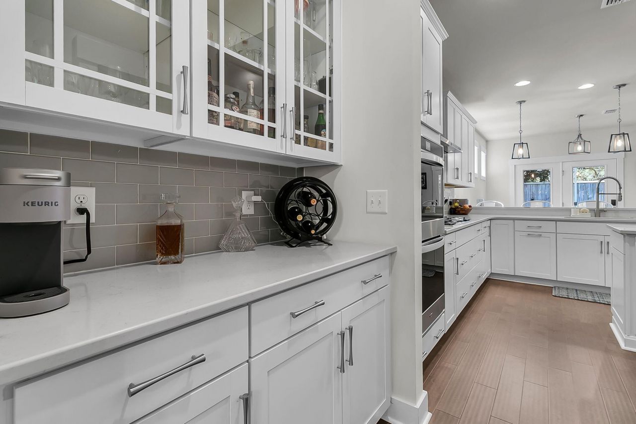 1201 Gannett Road Photo 5