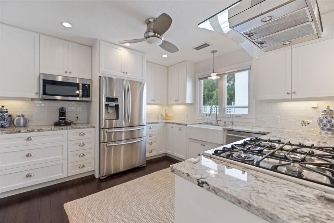 1841 Datura Street, Sarasota, FL 34239 Photo