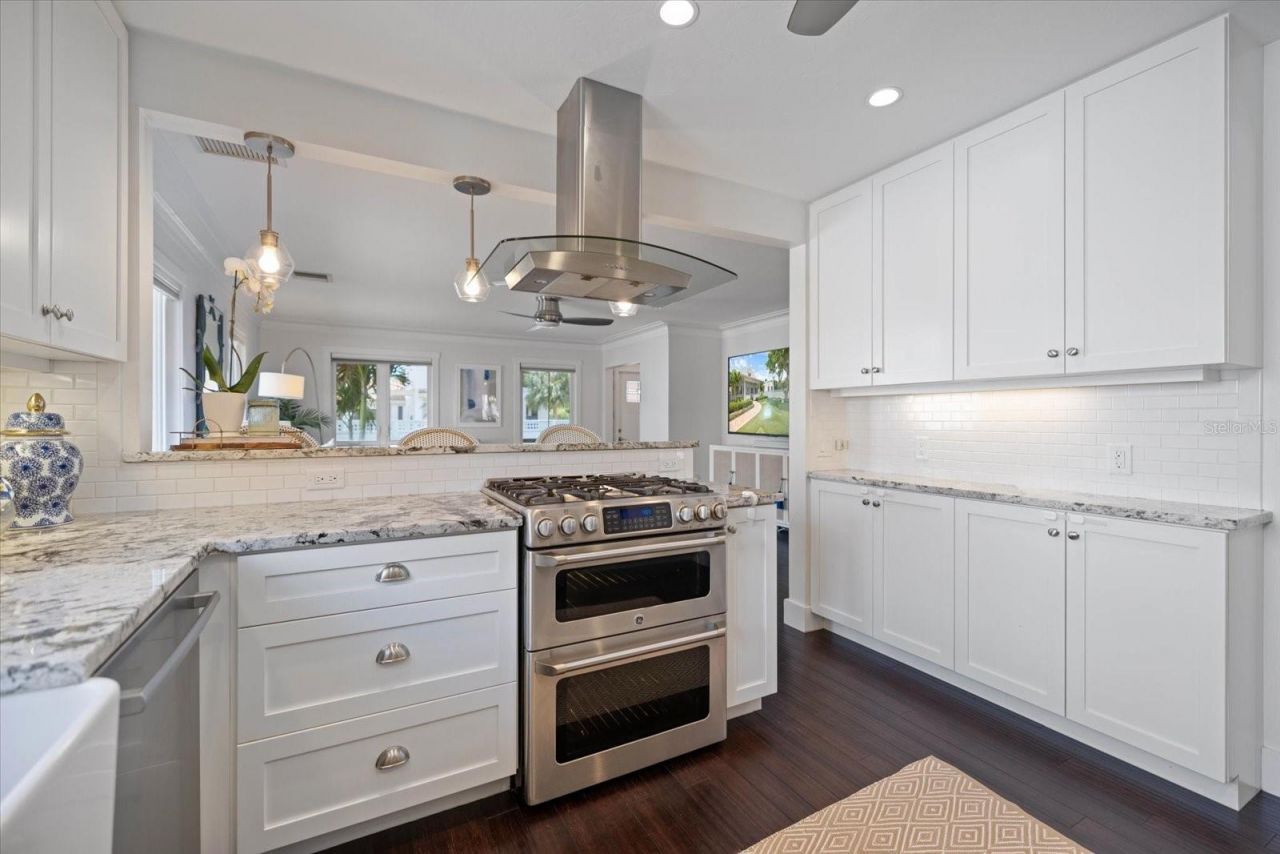 1841 Datura Street, Sarasota, FL 34239 Photo