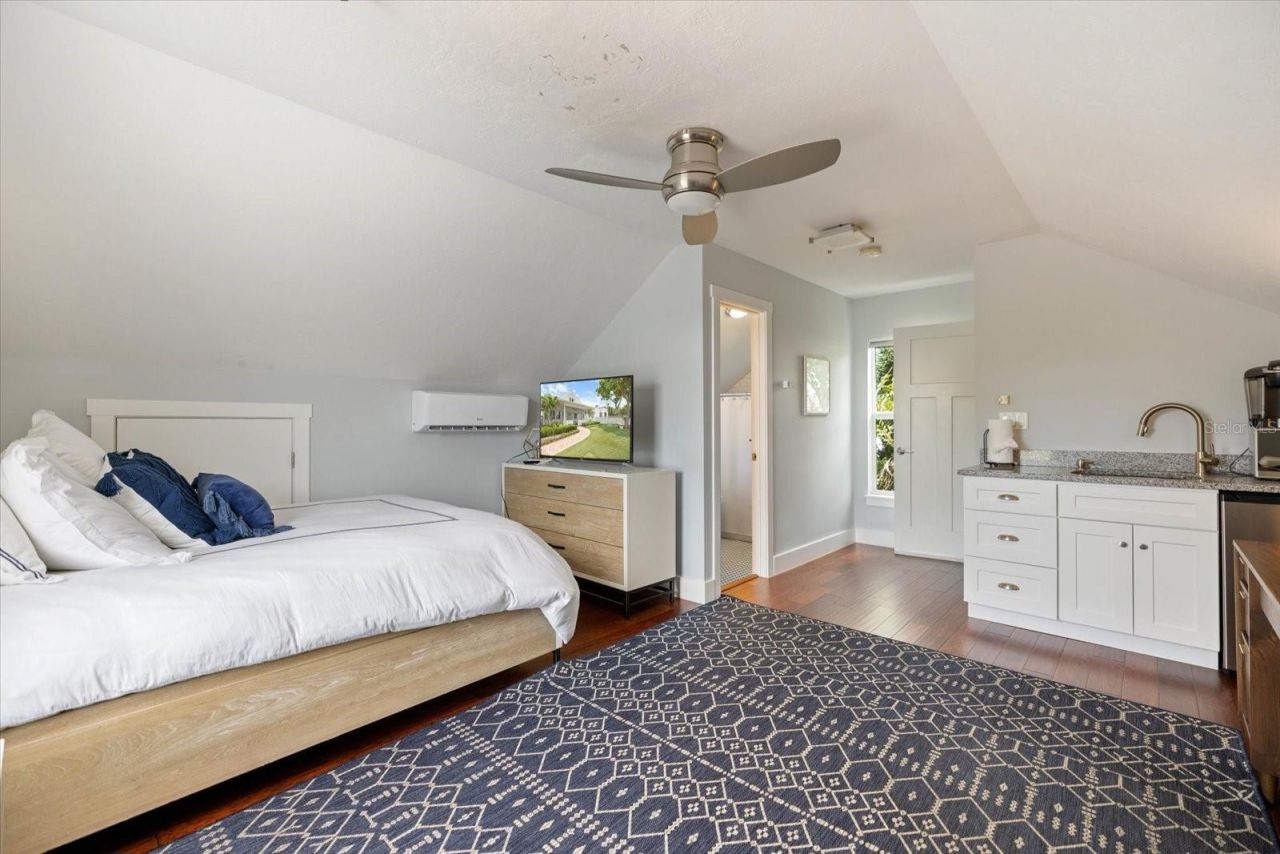 1841 Datura Street, Sarasota, FL 34239 Photo