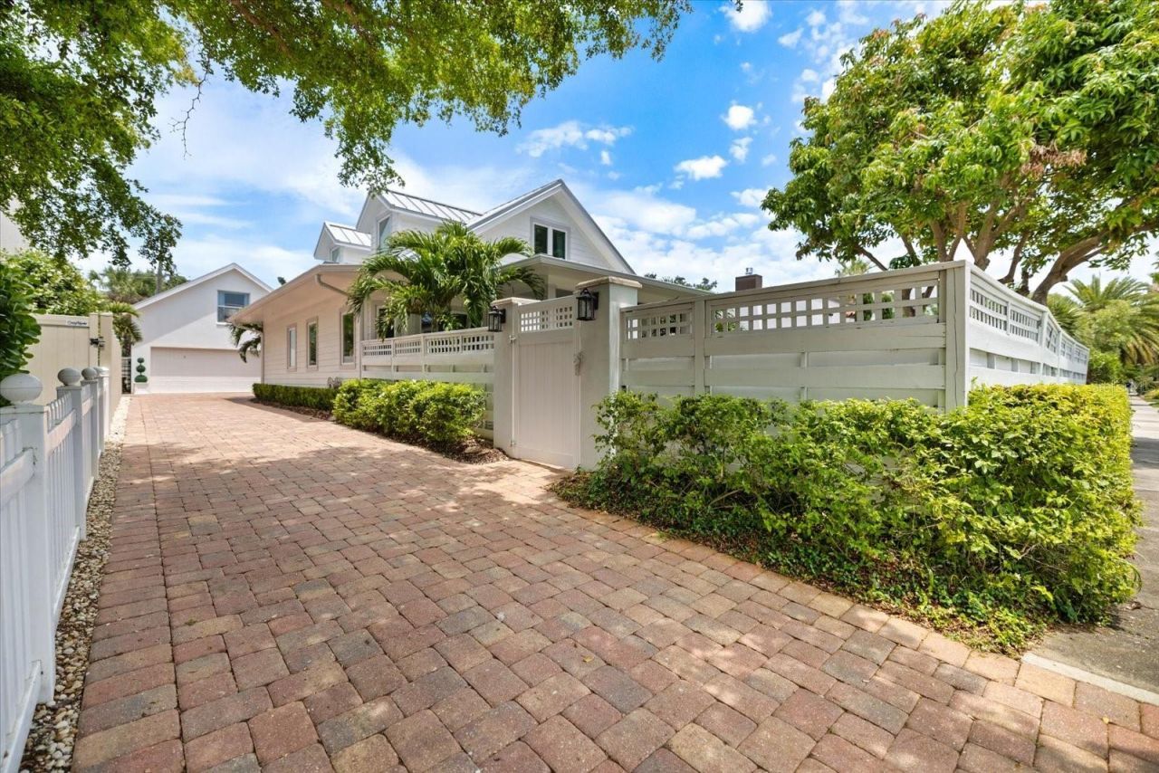 1841 Datura Street, Sarasota, FL 34239 Photo
