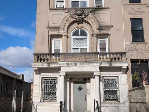 889 Saint Marks Avenue, Brooklyn, NY 11213