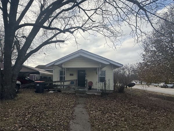 300 E Hester Street , Chelsea, OK 74016