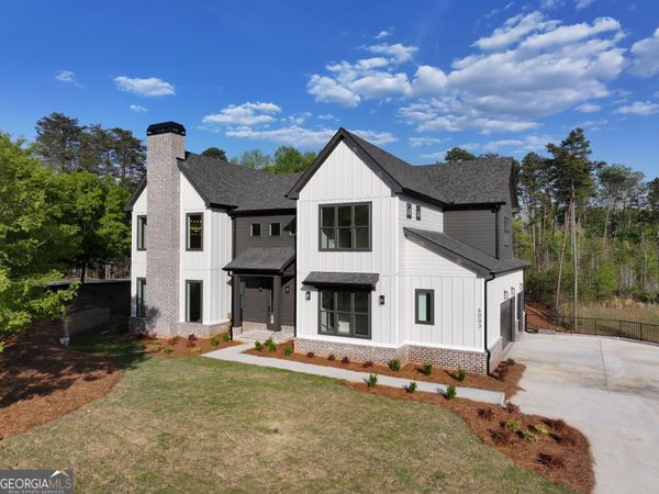 6003 Bluewater Boulevard, Gainesville, GA 30506