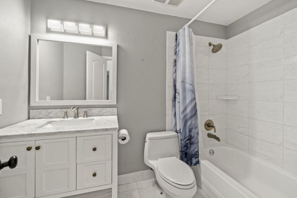 28 Governors Court, Palm Beach Gardens, FL 33418 Photo