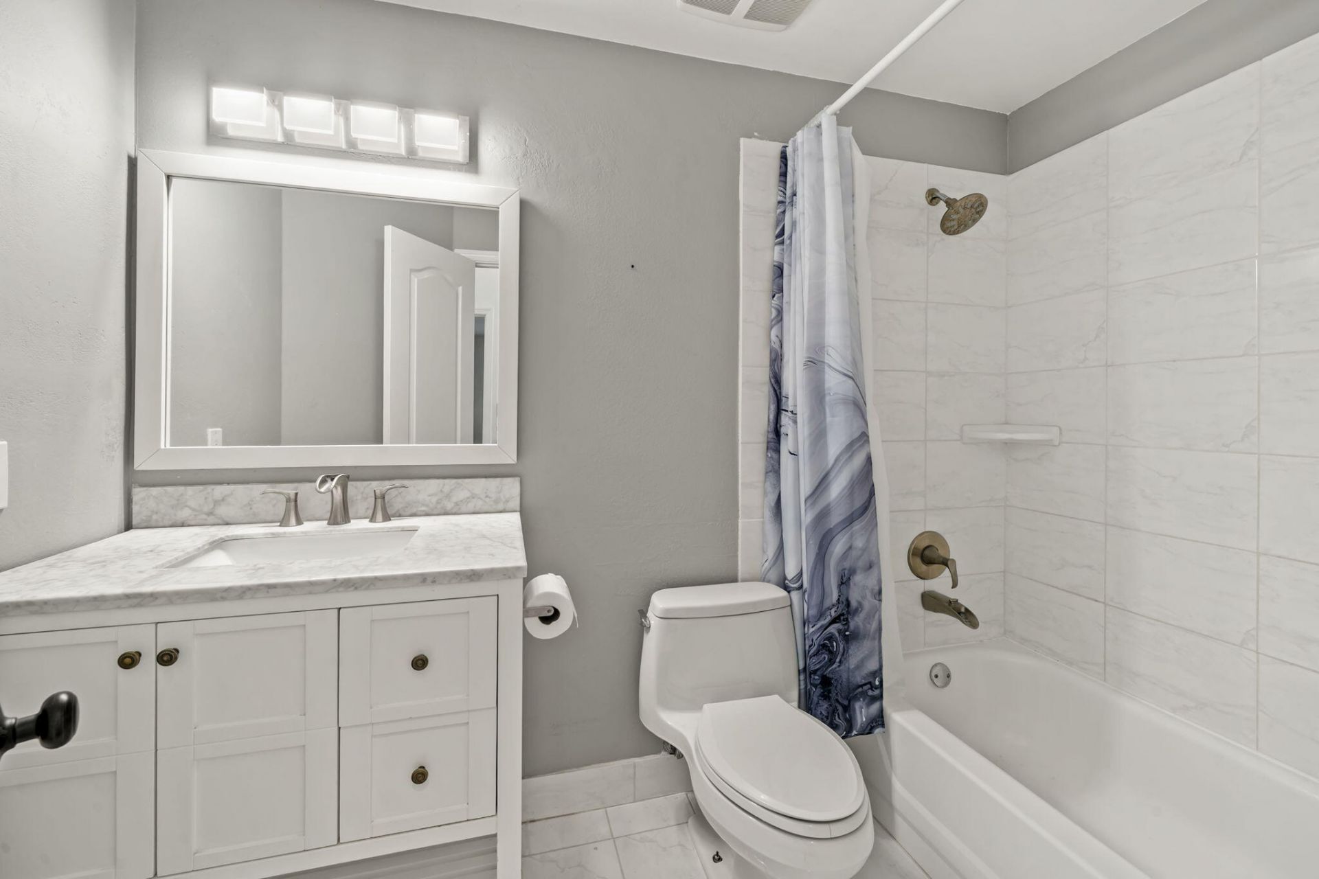 28 Governors Court, Palm Beach Gardens, FL 33418 Photo
