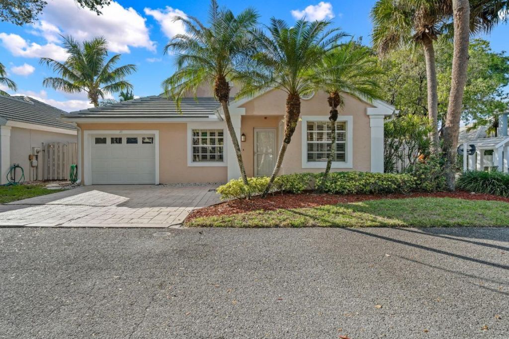 28 Governors Court, Palm Beach Gardens, FL 33418 Photo