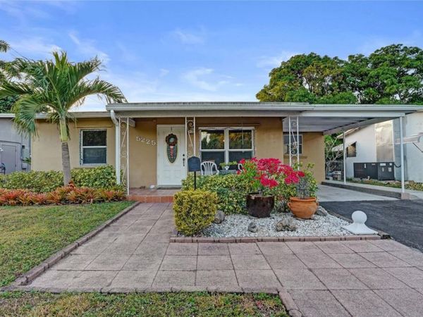 5225 NE 2nd Terrace, Oakland Park, FL 33334