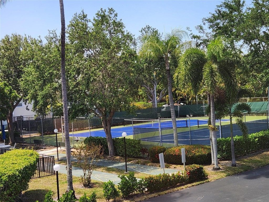 6281 Bay Club Drive, Unit 2, Fort Lauderdale, FL 33308 Photo